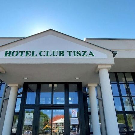 Hotel Club Tisza Lakitelek Buitenkant foto